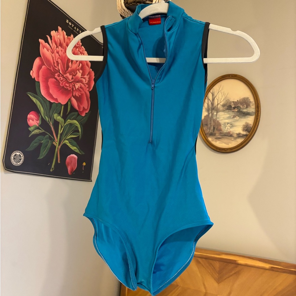 GORGEOUS BLUE YUMIKO!